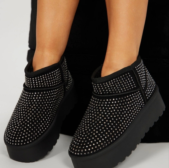 Flat Ankle Cut Short Booties - Picture 2 of 4